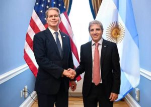 Caputo y Bessent