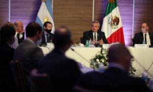 alberto fernandez slim mexico