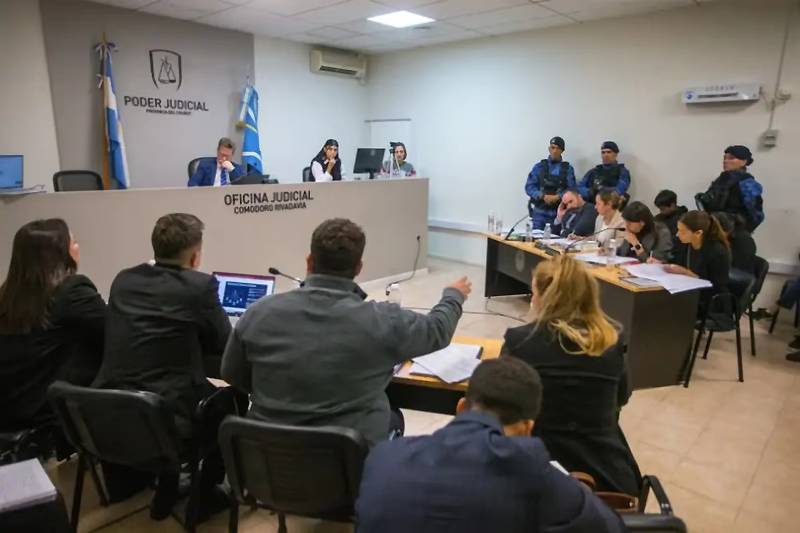 angel altamirano y su pareja juzgado