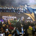 La Selección regresó al país y fue recibida por cientos de hinchas