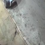 Dos hombres bajaron de una camioneta y atacaron a un joven en el centro de San Luis