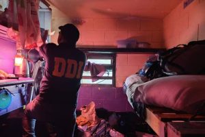 banda roba desde carcel