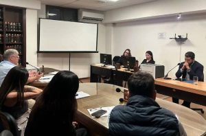 causa combustible oficial