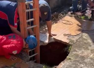 cayo en un poso en misiones