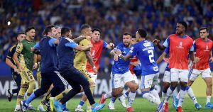 descontrol entre boca y cruzeiro