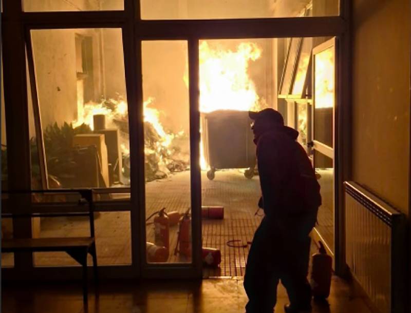 incendio en sociales de la uba