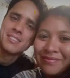 madre de angel y su pareja