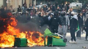 manifestantes en paris