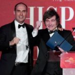 Milei respaldó a Flávio Bolsonaro y lanzó insultos contra Lula desde Washington
