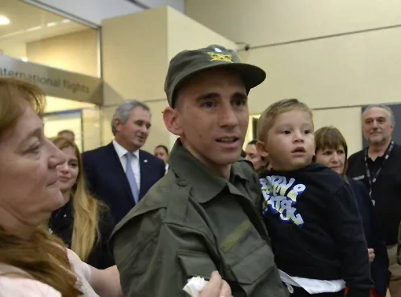 nahuel-gallo con hijo