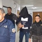 Otorgan prisión domiciliaria al policía acusado de golpear a Brian Arévalo