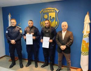 reconocimiento a dos policias de san luis