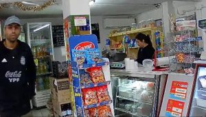 roba negocio que le da de comer