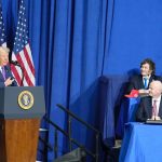 Milei debutó en el Consejo de Paz de Trump y ofreció los Cascos Blancos